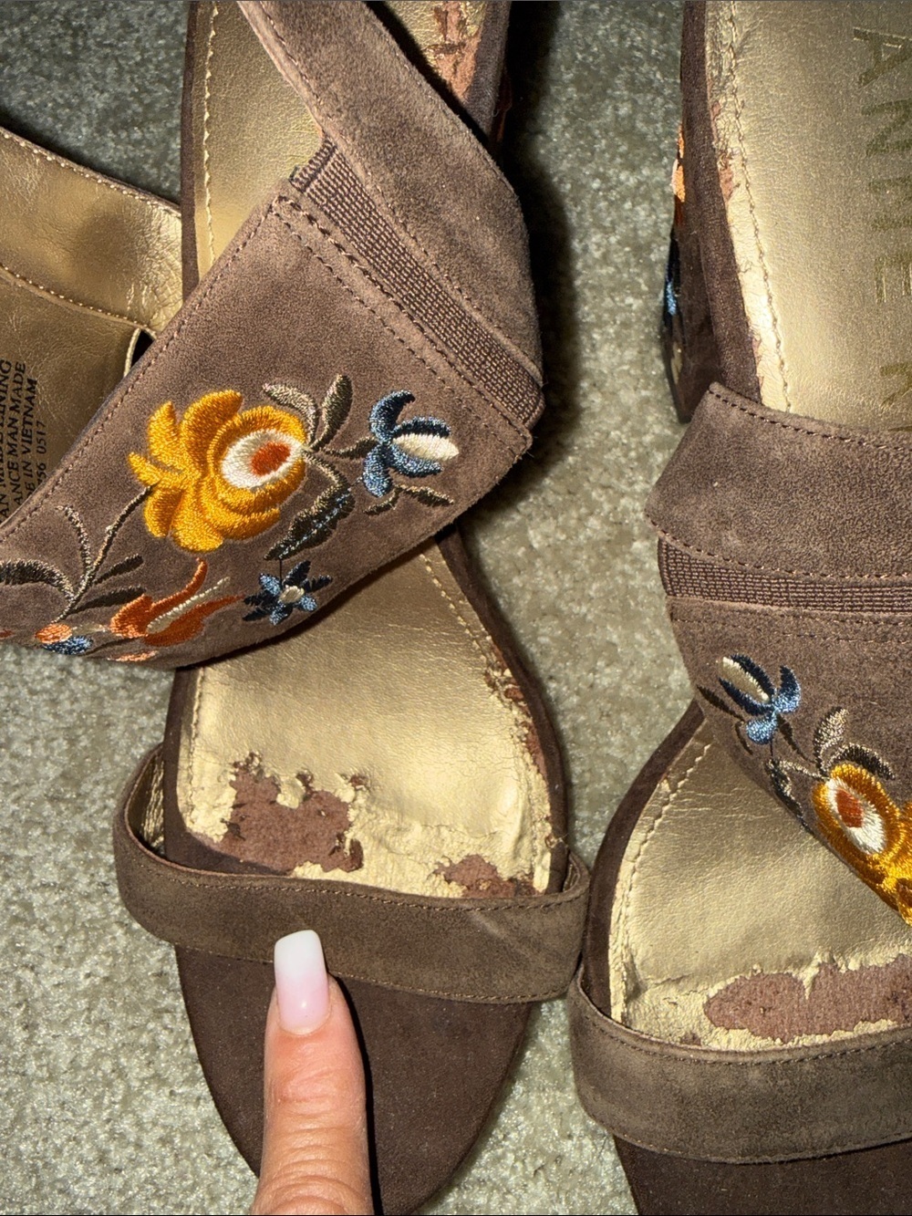 Brown Suede Floral Embroidered Women's Sandals - Picture 6 of 10